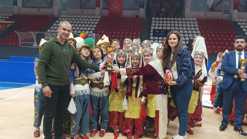 Afşin Halk Oyunları ekibinden bir Şampiyonluk daha!