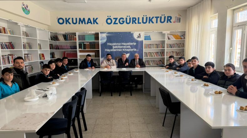 Afşin Eğitim-Bir-Sen’den Dereceye Giren Nadır Ortaokulu Bocce Takımı Başarısı Kutlaması.