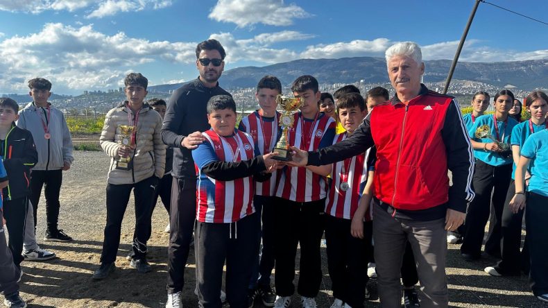 Nadır Ortaokulu Bocce Şampiyonasında İl İkincisi oldu.