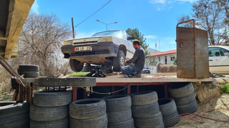 Araçlarda yazlık lastik uygulaması başladı.