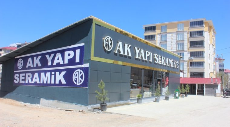 Ak Yapı Seramik, devasa teşhir salonu ile  hizmet vermeye devam ediyor.