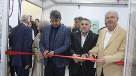 Afşin Anadolu Lisesinde Öğrenciler Resim Sergisi açtılar.