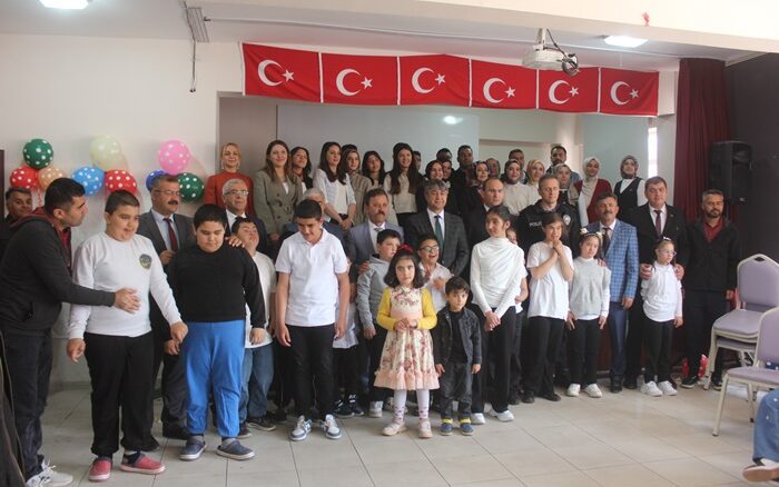 Afşin’de Engelliler Haftası Programı coşkuyla gerçekleştirildi.