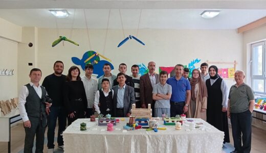 Afşin’de Özel Öğrencilerden Yılsonu sergisi!