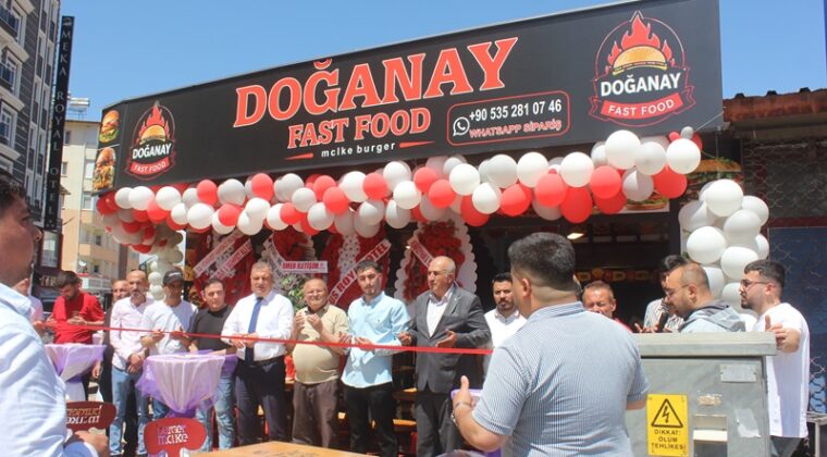Afşin’de Lezzetin farklı durağı, Doğanay Fast Food açıldı.