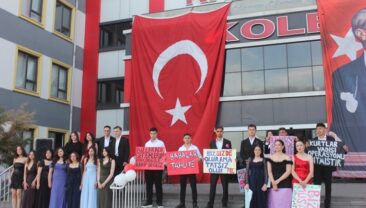 Özel Karaoğlan Kolejinde mezuniyet sevinci yaşandı.