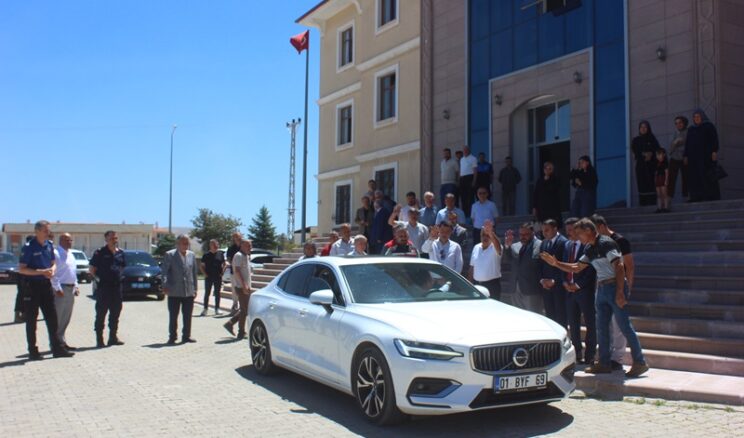Kaymakam Muammer Sarıdoğan, Afşin’den gözyaşlarıyla uğurlandı.