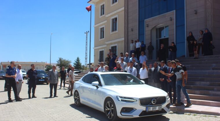 Kaymakam Muammer Sarıdoğan, Afşin’den gözyaşlarıyla uğurlandı.