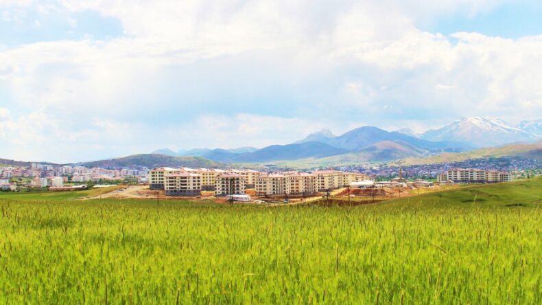 TOKİ Konutları Afşin’in silüetini olumlu yönde değiştirdi.