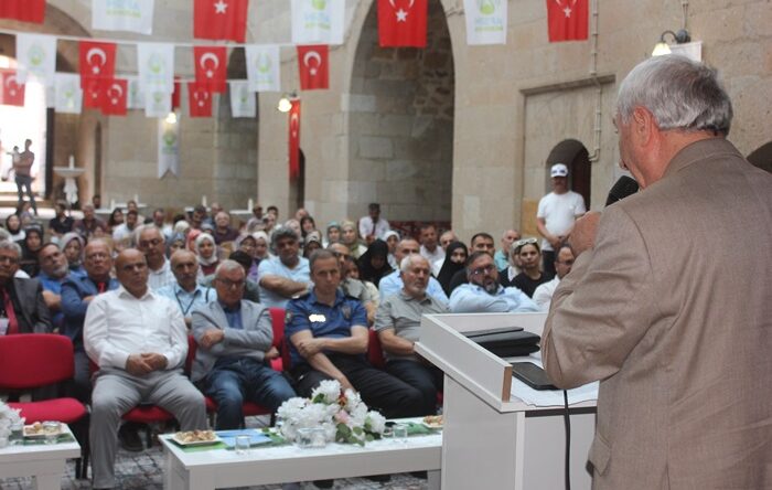 Prof.Dr.Nurullah genç’in katılımıyla Afşin’de 2. Eshab-ı Kehf Şiir Şöleni düzenlendi.