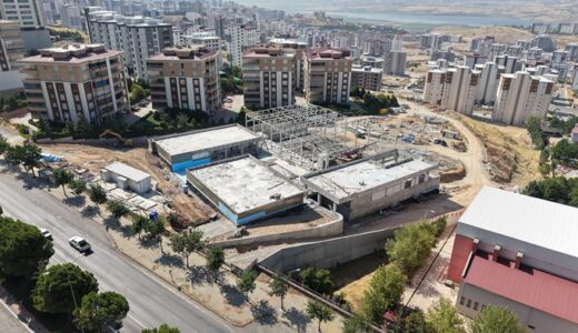 Kahramanmaraş Gençlik ve Spor Merkezi Yükseliyor.