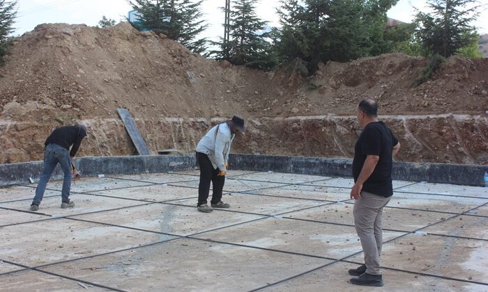 Pınarbaşı Mahallesi Taziye Evi ve Mahalle Konağı inşaatı başladı.