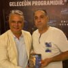 Afşinli Belediye Başkanı, kitaplarını okuyucuları için imzaladı.
