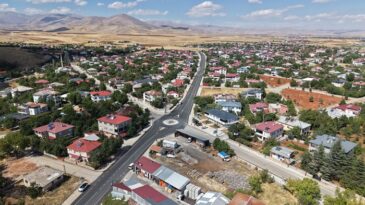 Büyükşehir, Afşin’de 3 Mahallenin Ulaşımını İyileştiren Yol Yatırımını Tamamladı.