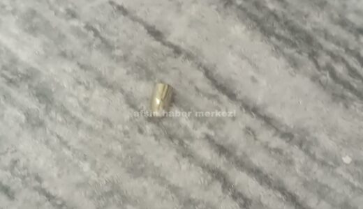 Afşin’de bir evin çatısına düşen Yorgun mermi Çatıyı delerek evin içine girdi.