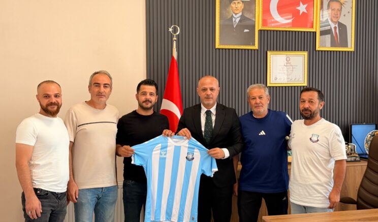 Afşin Spor Yönetim kurulu üyelerinden Başkan Koray Kıraç’a ziyaret.