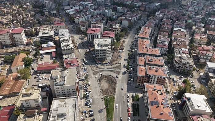 Büyükşehir’den Müftülük Meydanı’nda Ulaşımı Rahatlatacak Düzenleme.