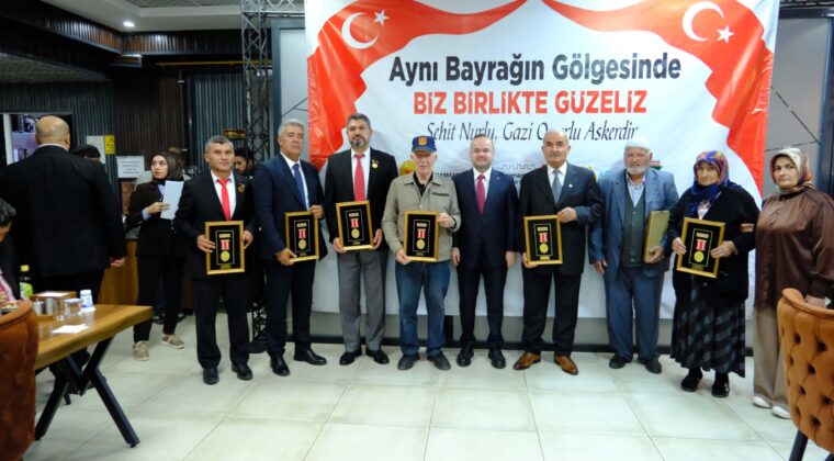 AFŞİN’DE ŞEHİT AİLELERİ VE GAZİLERE DEVLET ÖVÜNÇ MADALYALARI VERİLDİ.
