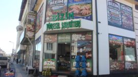 Afşin’de Bizim Yöresel Şarküteri bin bir çeşit ürünle hizmete başladı.