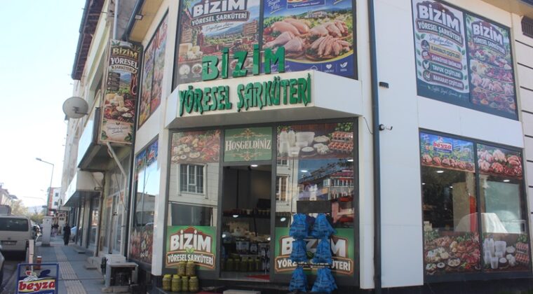 Afşin’de Bizim Yöresel Şarküteri bin bir çeşit ürünle hizmete başladı.